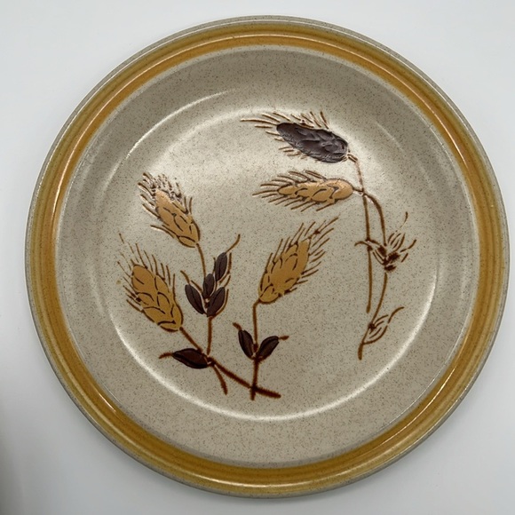 Dinner Plates - Continental Reece Stoneware Wheat Design - Japan (Set of 4) - Picture 2 of 9